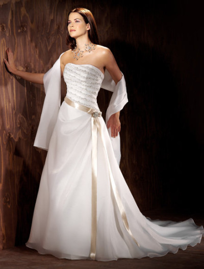 Bridal  Formal Wear on Is Peterborough Wedding Planner   Hannamars Bridal And Formal Wear