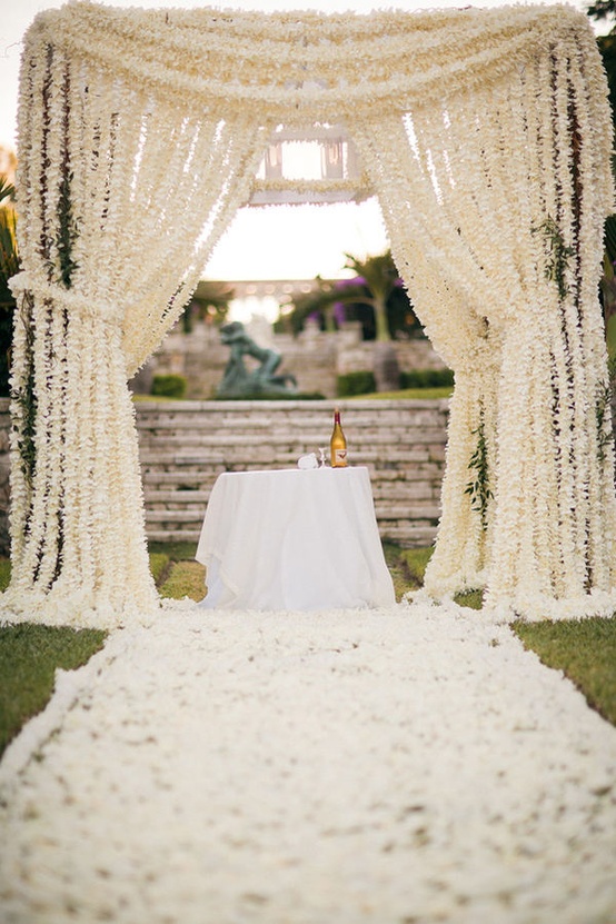 Her Wedding Planner